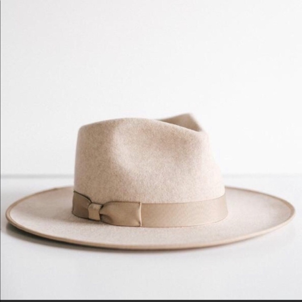 Gigi Pip Monroe Rancher in Oatmeal NWT